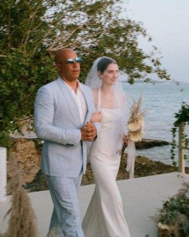 The perfect fairytale wedding of Meadow Rain Walker and boyfriend Louis Thornton-Allan!