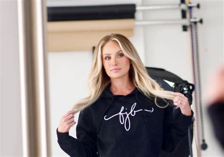 Tomi Lahren No Makeup Photo, Nose Job And Botox Plastic Surgery