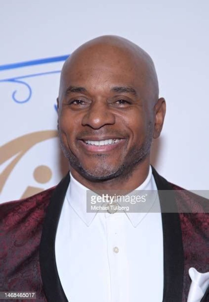 Tony T. Roberts Net Worth - Wiki, Age, Weight and Height, Relationships, Family, and More