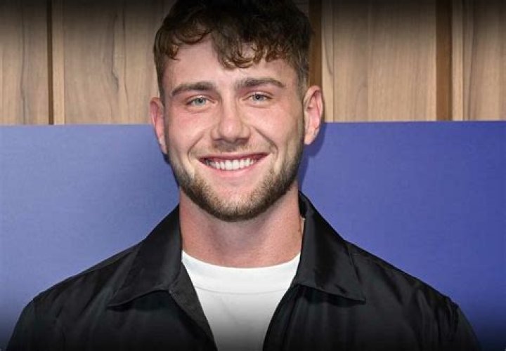 Too Hot To Handle: Harry Jowsey Wikipedia Family And Net Worth