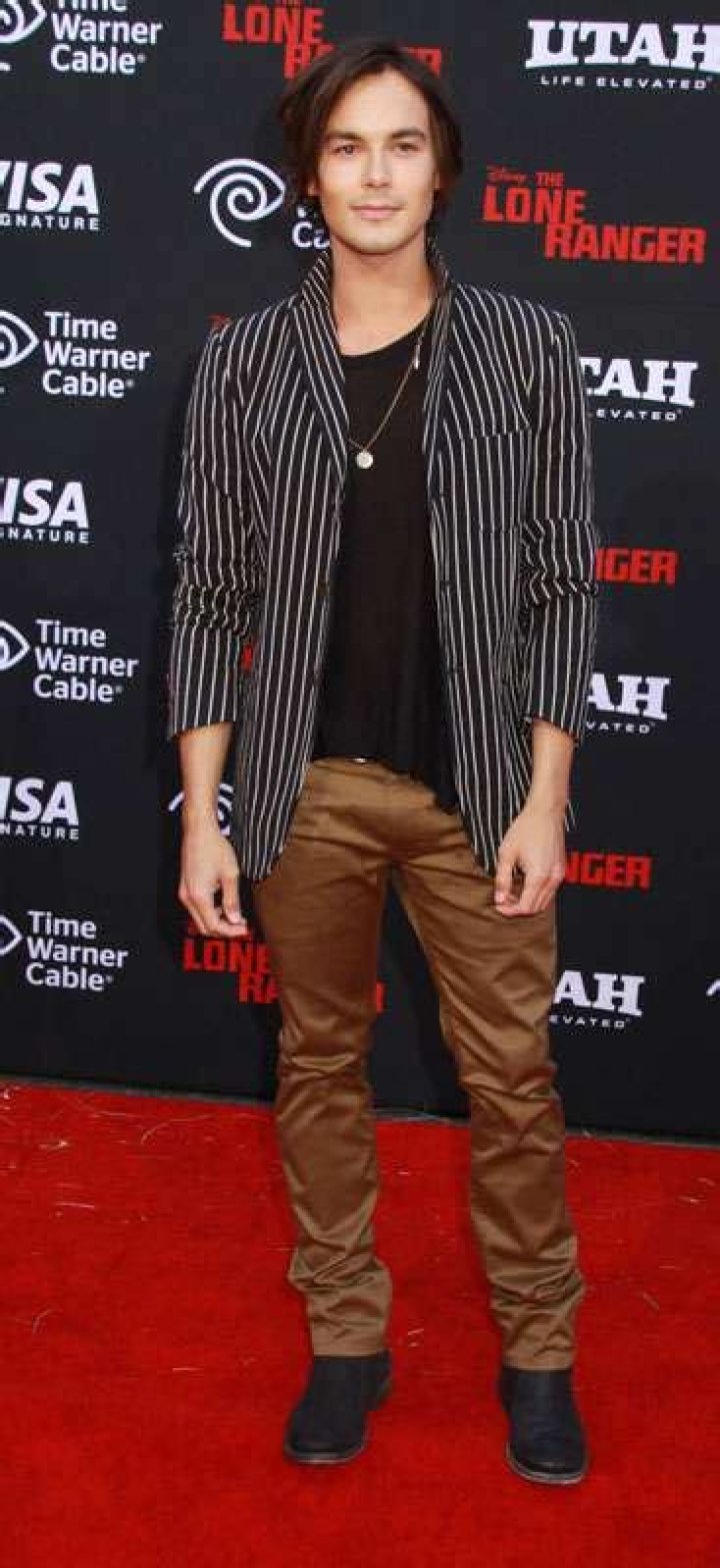 Tyler Blackburn Height - CelebsHeight.org