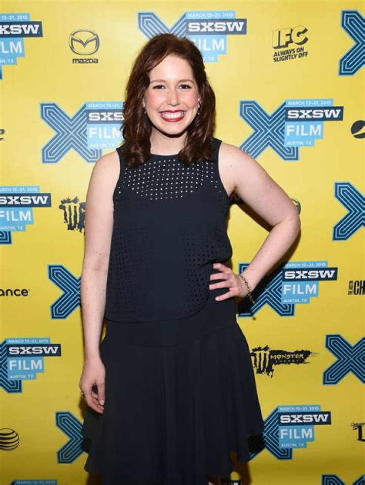 Vanessa Bayer Net Worth - Wiki, Age, Weight and Height, Relationships, Family, and More