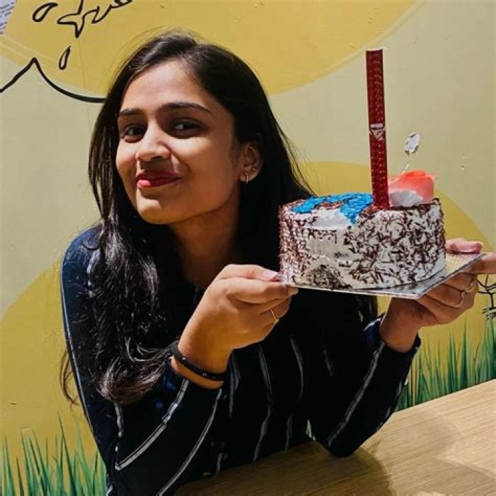 Varsha Dsouza Age Wikipedia And Leaked Video Scandal News