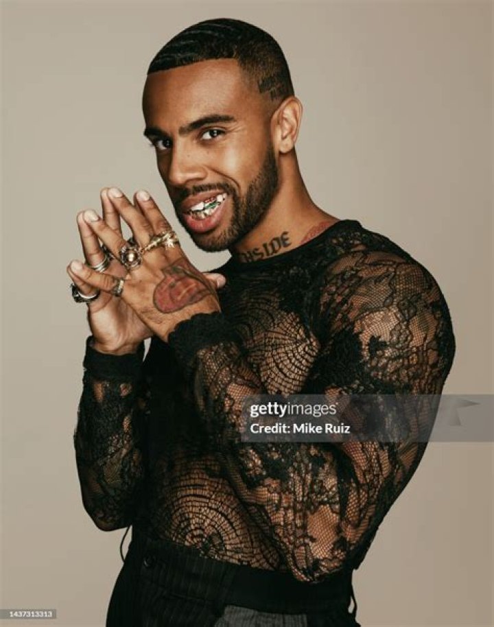 Vic Mensa Bio (Wiki) 