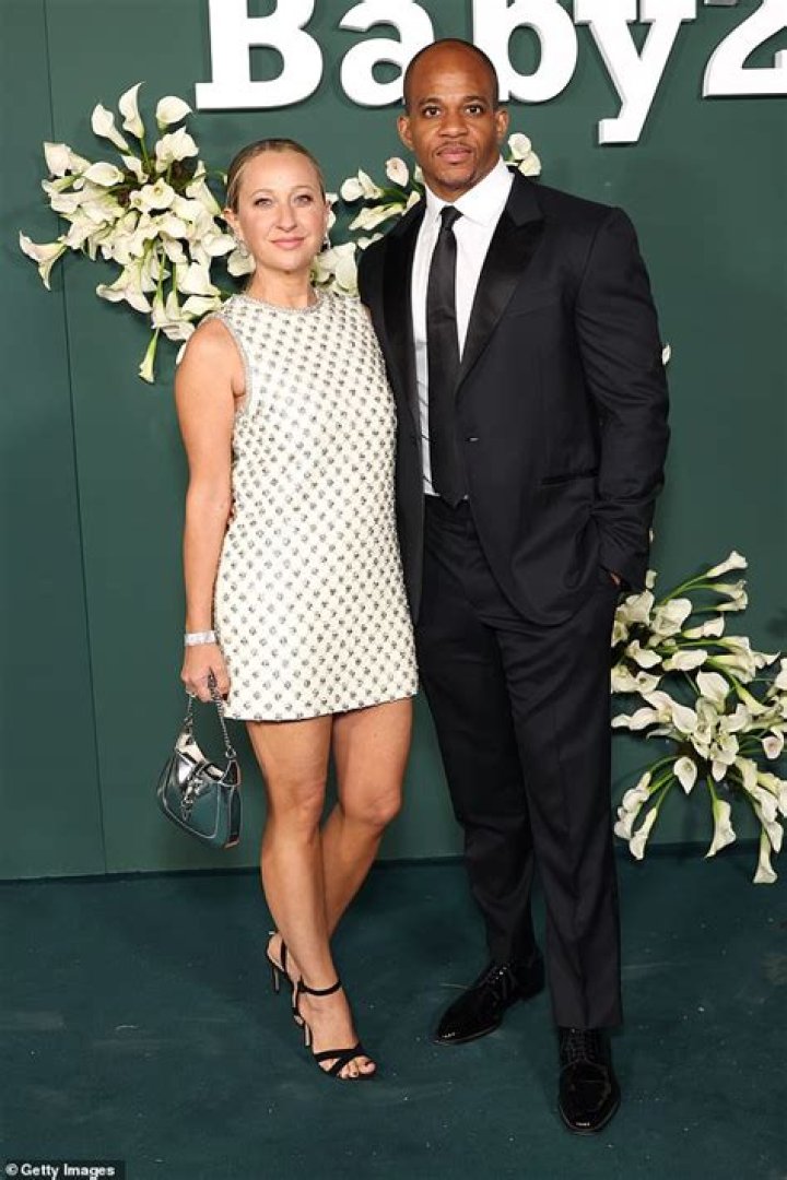 Whitney Cummings is Pregnant; Expecting Her First Child After Wanting to Be a Mom!