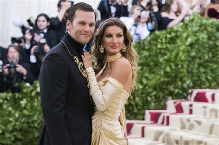 Who Did Tom Bradys Wife Cheat On Him With? Gisele Bündchen and Tom Bradys Relationship Timeline