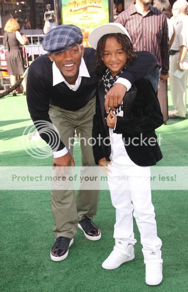 Will Smith & son Jaden to remake Karate Kid; Jada: kids don’t get allowance