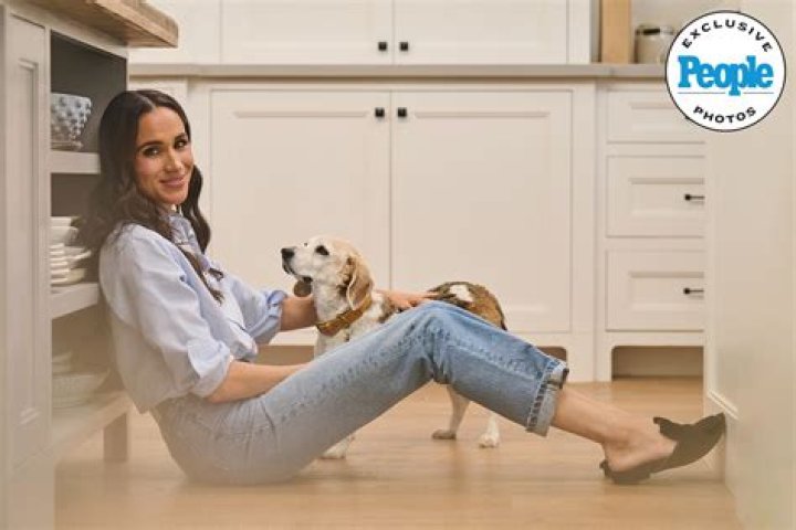 You guys, Princess Kate ‘echoed Meghan Markle by going barefoot’