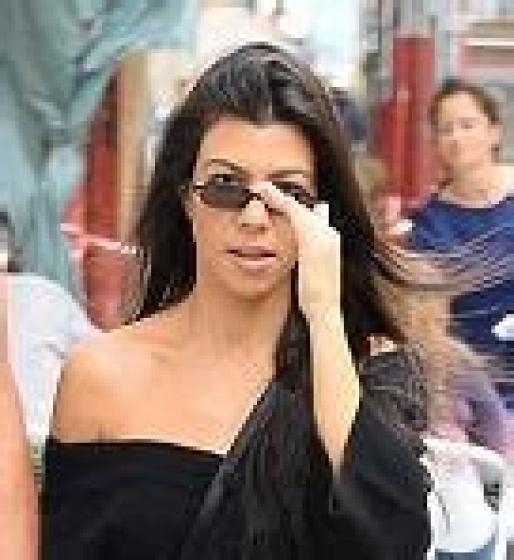 Younes Bendjima Relationship, Girlfriend, Dating, Affairs, Net Worth